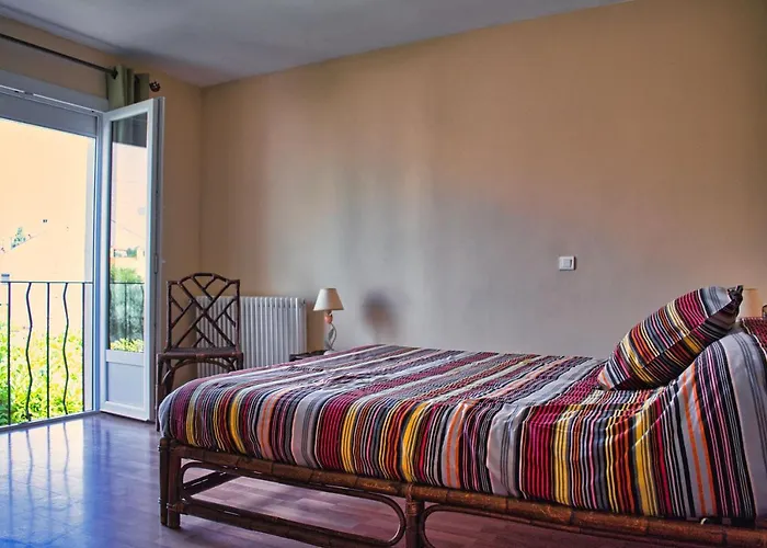 Agreable Maison 3 Avec Piscine 別荘